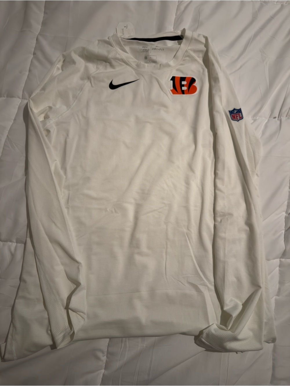 NFL Men’s Cincinnati Bengals White Long-Sleeve Shirt with Orange & Black Logo